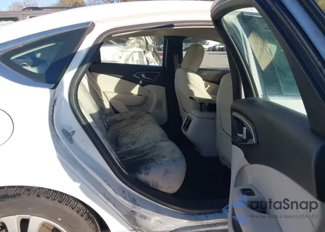 2016 Chrysler 200 Limited z USA, uszkodzony, nr VIN 1C3CCCAB8GN108681